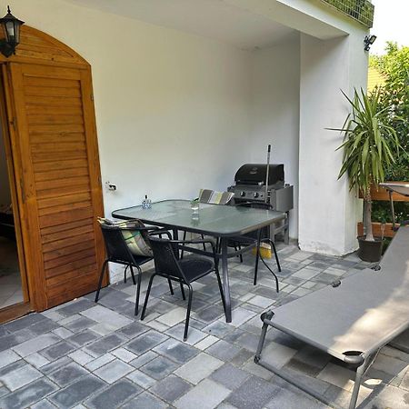 Parraghegy Apartman Vila Zalaszanto Exterior foto