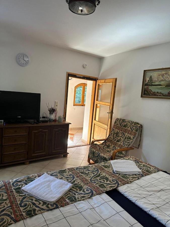 Parraghegy Apartman Vila Zalaszanto Exterior foto