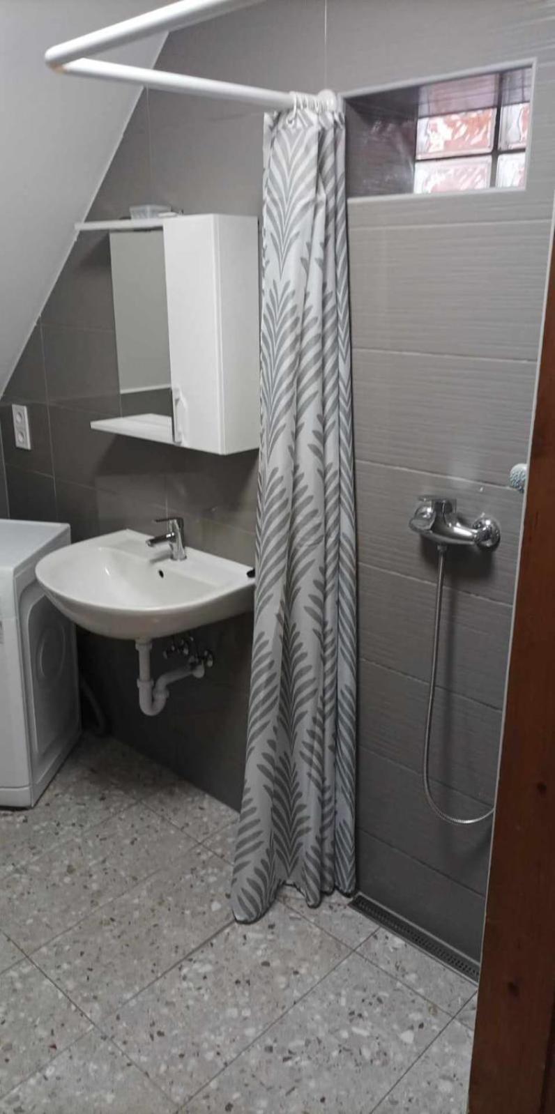 Parraghegy Apartman Vila Zalaszanto Exterior foto